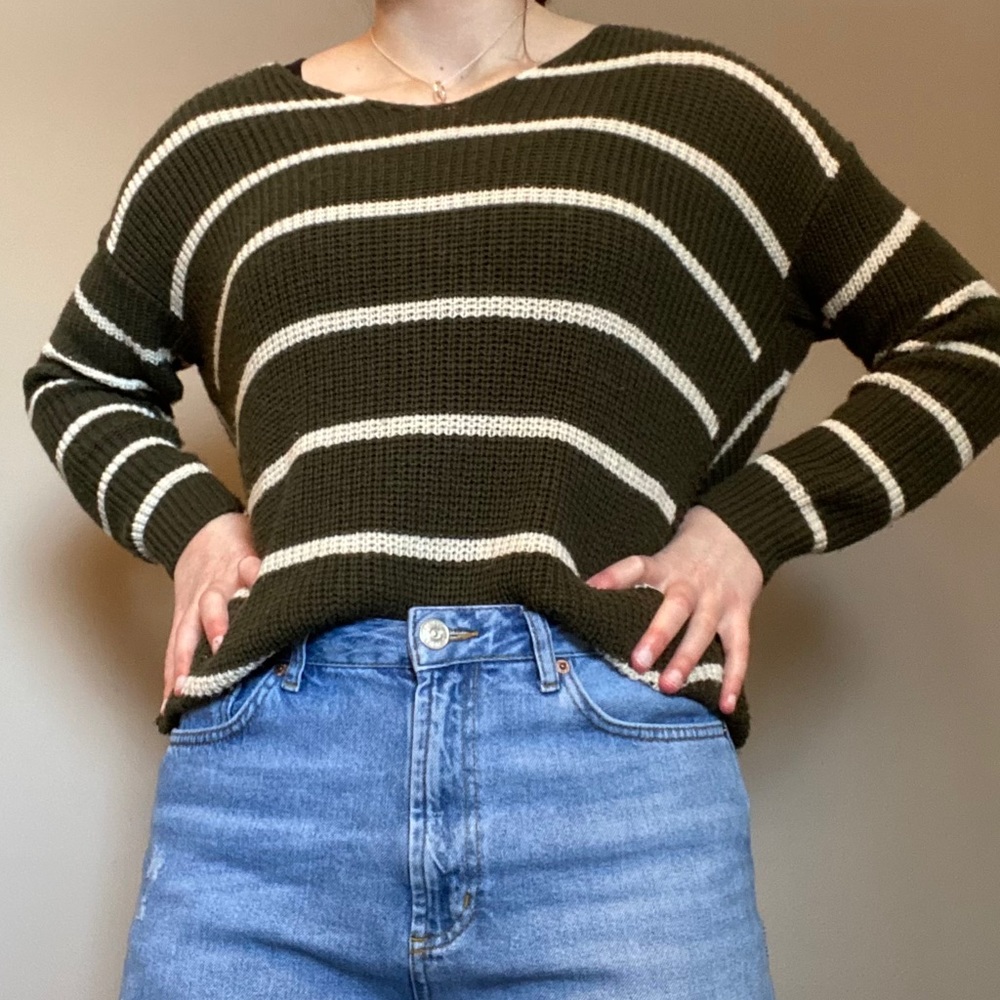 Active USA Small Green And White Striped Sweater